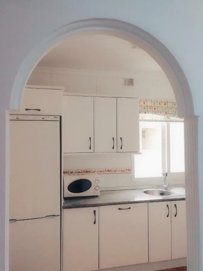 Benalmarina Sea View Apartments 贝纳尔马德纳